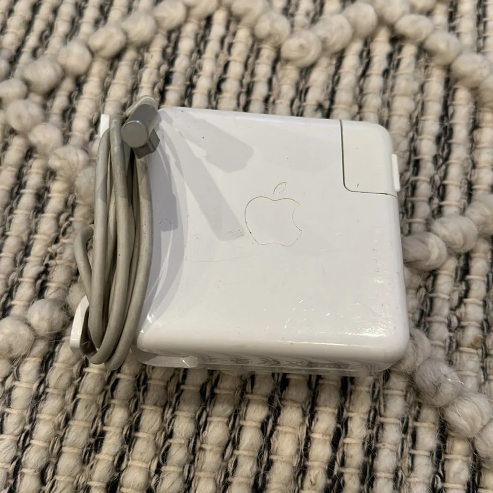 Apple MagSafe Power Adapter 85W